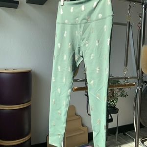 Beyond yoga leggings